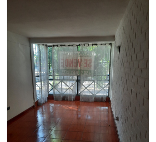 Condominio Las Palmas , Depto. Con Estacionamiento