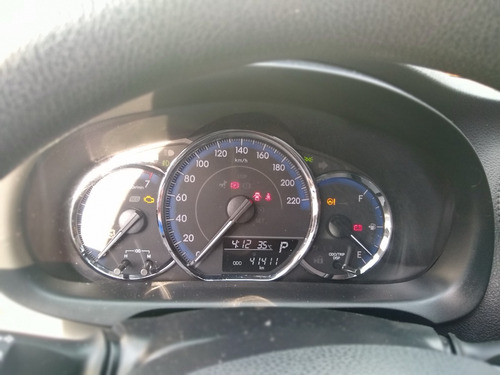 Toyota Yaris Xl Plus Automático 1.5 Câmbio 5 Machas...