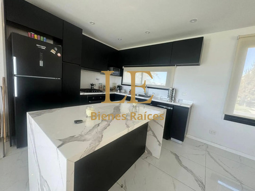 Venta Casa En El Naudir A La Laguna
