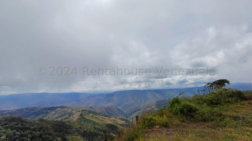 Exclusiva Empresa En El Area De Telecomunicaciones, Con Torre A 2006 Mts De Altura En Un Terreno De 870m2, En El Junquito, Urb Alto Irapa, Mls#24-20005
