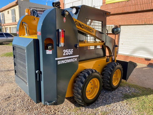Minicargadora Sinomach 255f