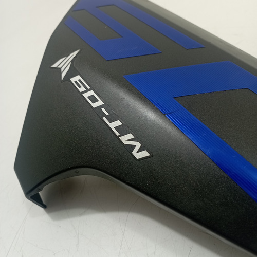 Carenagem Aba Do Tanque Direita Yamaha Mt 09 2017 C/ Detalhe (Usado)