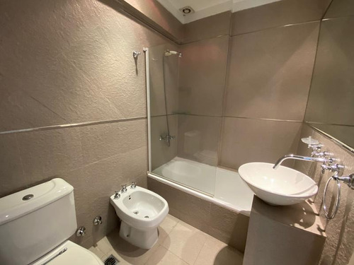 Imagen 4 de 14 de Venta Depto/oficina En Edificio Corporativo · Inmejorable Ubicación! Apto Profesional