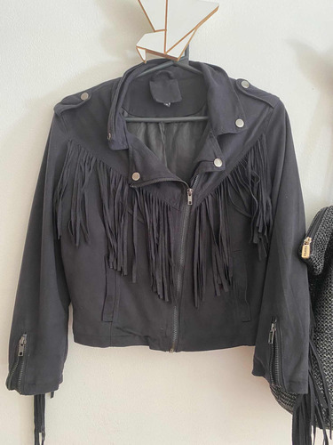 Campera Gamuzada Negra Con Flecos Corta