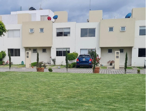 Casa En Venta En Los Laureles, Cuatlancingo. Pm811