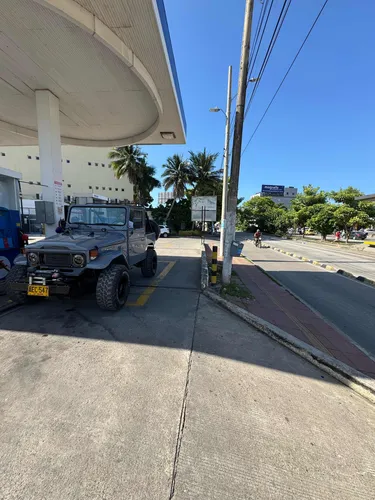 Toyota Macho Carpado Land Cruiser Fj40
