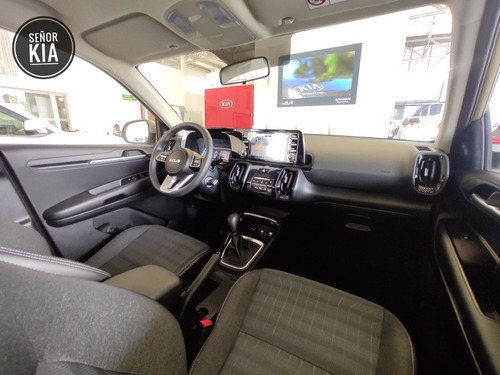 Imagen 9 de 15 de Kia Sonet Vibrant Mec 2023
