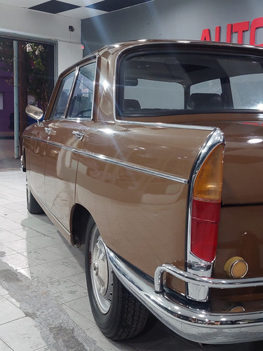 Imagen 6 de 10 de Peugeot 404