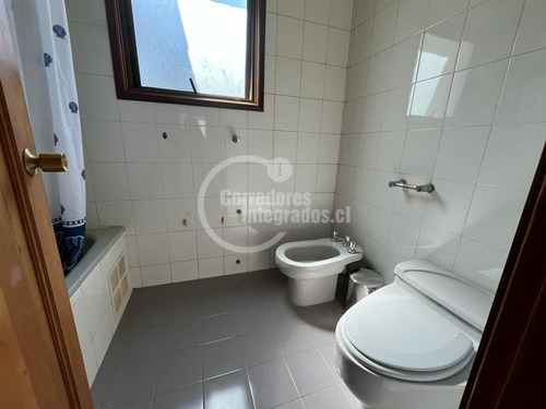 Casa En Venta De 6 Dorm. En Santo Domingo