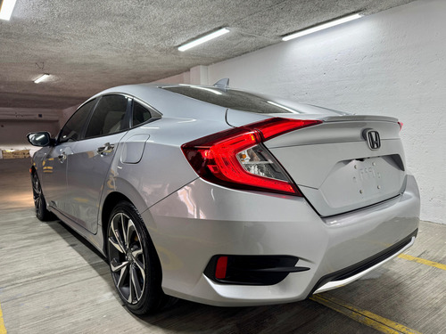 Honda Civic 1.5 Turbo Touring I-style Cvt