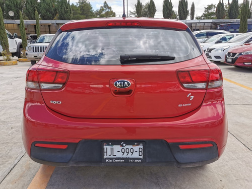 Imagen 7 de 13 de Kia Rio Hb Lx