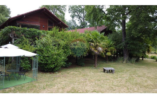 House, Cabin And Pool On A 5,923 M² Plot