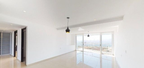 Exclusivo Departamento Con Amplios Espacios Y Amenidades De Primera