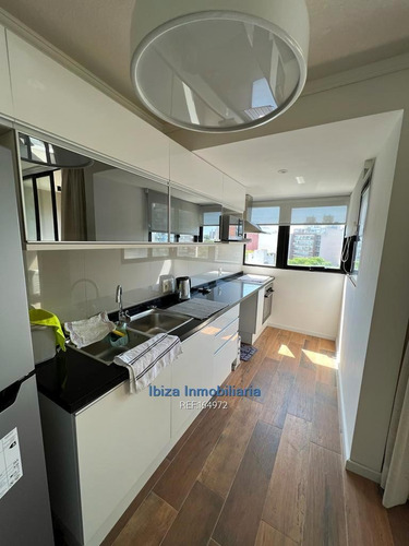 Imagen 10 de 15 de Pocitos Venta Apartamento C/ Muelbes 2 Dormitorios.