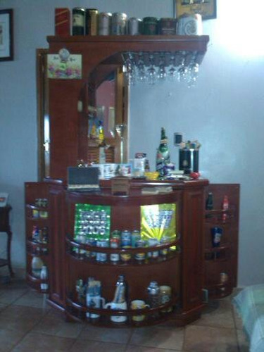 Bar De Madera Laqueada (sólo El Mueble) Se Escuchan Ofertas (Usado)