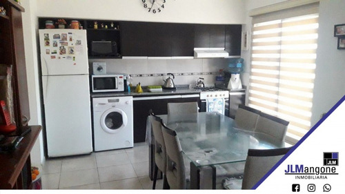 Imagen 4 de 9 de Departamento 2 Ambientes Con Cochera