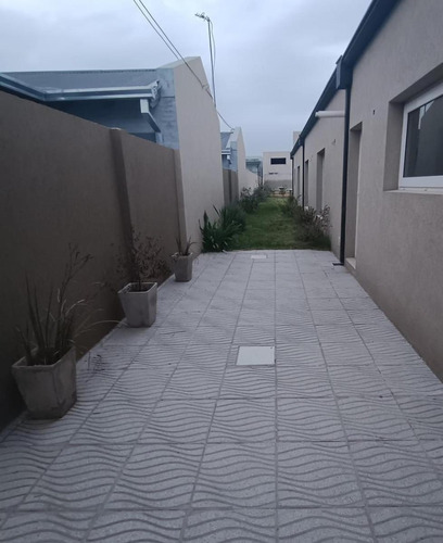 Casa En Venta - 4 Dormitorios 3 Baños - Cochera - 650mts2 - Tandil