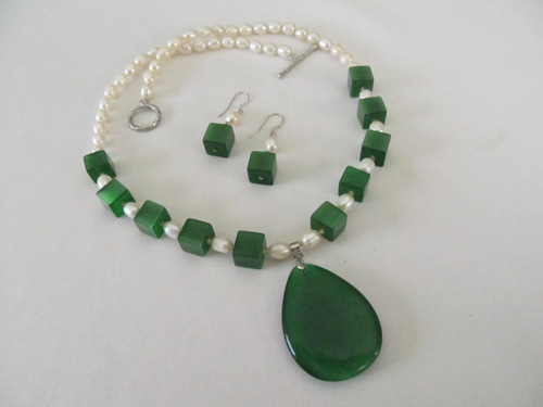 Conjunto Colar Com As Pedras E Perolas Naturais