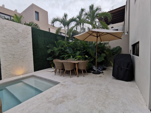Casa En Privada En Playa Del Carmen