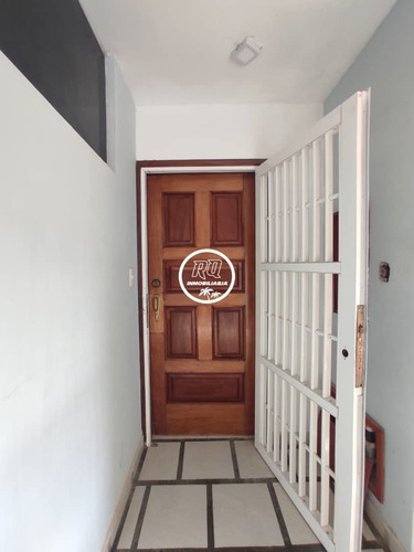 Imagen 4 de 14 de Conservado Apartamento En Venta, Residencia Cima Suites