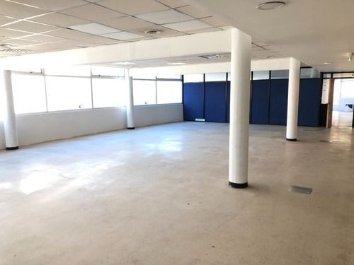 Imagen 8 de 29 de Alquiler Oficinas San Isidro