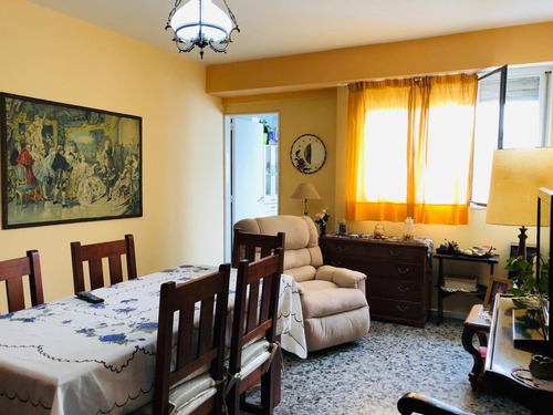Imagen 4 de 8 de Departamento 2 Ambientes Con Cochera