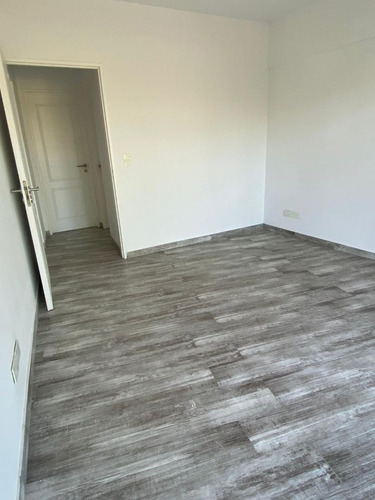 Imagen 20 de 23 de Departamento Con Muy Buena Ubicacion Y Excelente Vista