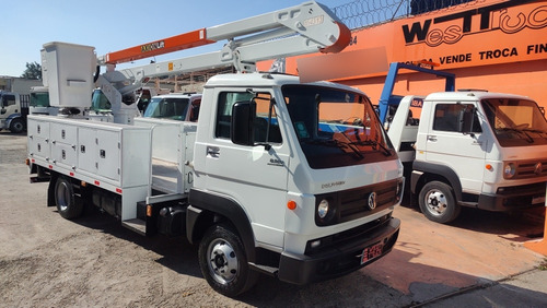 Volkswagen 8-160 Modelo 2013 Com Cesto Aéreo Linha Viva