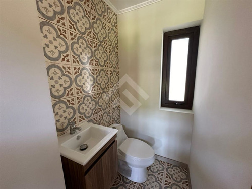 Arriendo En Tlgte Casa 3d 3b Con Piscina Y Riego En 1000 Mts