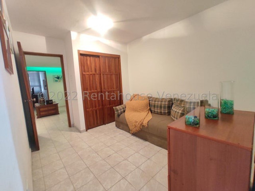 Gjg 25-10982 Vende Espacioso Apartamento 133 Mts2 Urb San Isidro Maracay