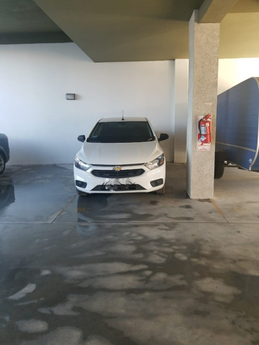 Imagen 2 de 6 de Cochera Cubierta Lanus Oeste Venta Permuto