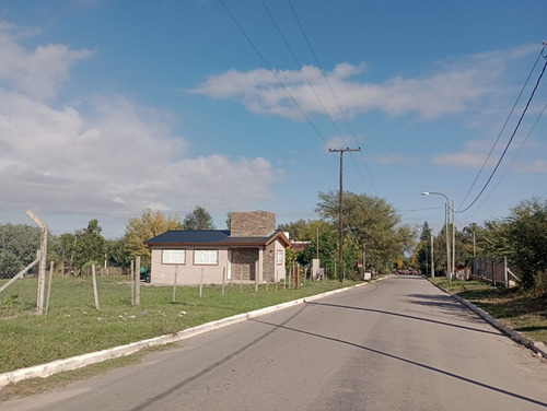 Casa A Estrenar-carpintería (zona Céntrica)