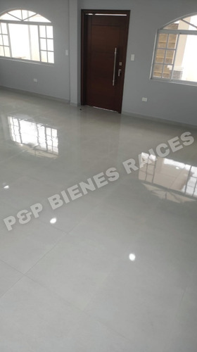 Hermosa Casa Por Estrenar Totalmente Independiente Y Para Entrega Inmediata, En El Valle De Los Chillos, A 5 Min. Del Colibrí, En La Urb. Banco De Fomento, Gestionamos Tu Crédito. Acabados De Lujo.