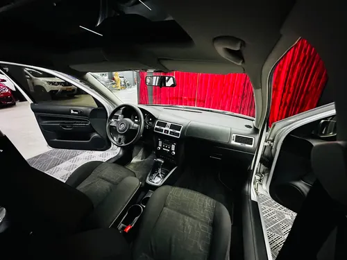 Volkswagen Jetta At