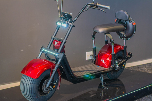 Imagem 9 de 13 de Scooter Eletrica Toro 2000