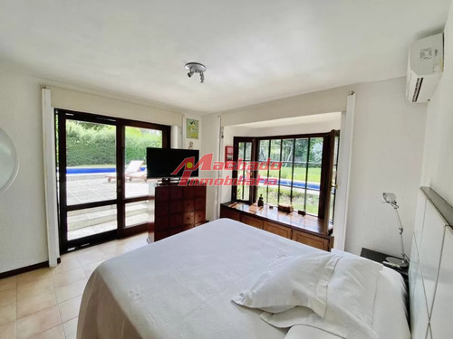 Cómoda Casa De 5 Dormitorios Y Piscina En Punta Del Este