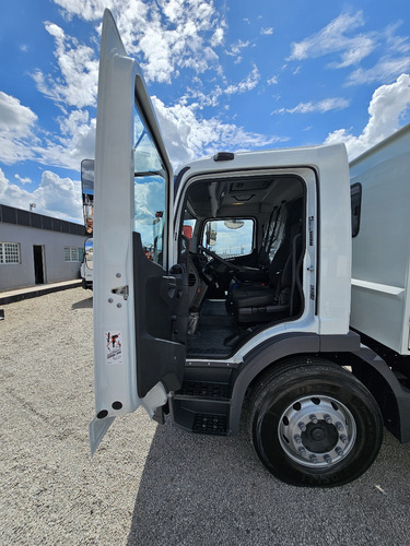 Caminhão Mb Atego 1719 Cabine Itec Munck Argos Agi20.5 2025
