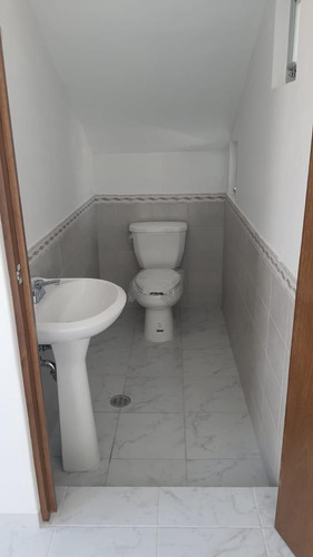 Casa Nueva En Renta En Una Privada De Toluca Con Jardin