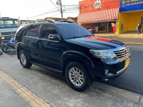 Imagem 2 de 15 de Toyota Hilux Sw4 Sr 2.7 Preto 2014