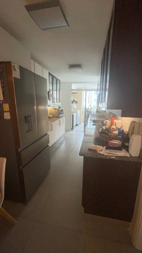 Imagen 22 de 28 de Vendo Apto 4 Dorm + Servicio Completo- Rambla De Pocitos, Vista, Excelente Ubicación!!