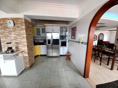 Imagen 5 de 10 de Apartamento De 5 Habitaciones Y 5 Baños, Urb. El Bosque