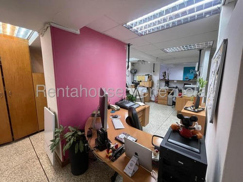 Oficina Completamente Operativa En Venta En Los Cortijos, 25-17194