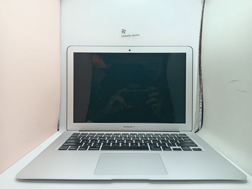 Apple Macbook Air A1466 Core I5 8gb Ram 128gb Ssd Webcam (Usado)
