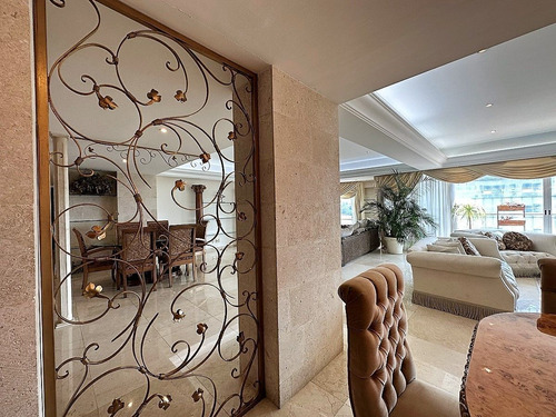 Departamento En Venta En La Cumbre (el Servilletero) Con Balcones