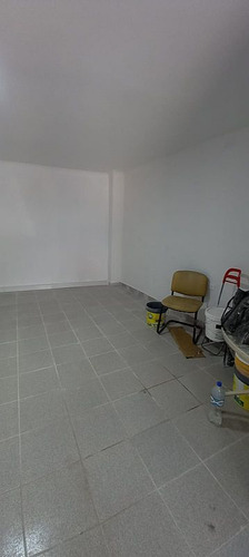 Local Comercial En Metro Blanqueado