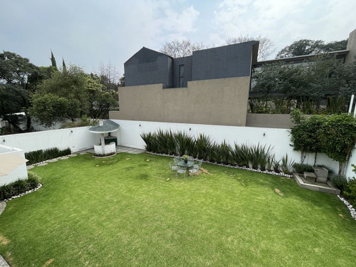 Residencia De Lujo En Exclusivo Fraccionamiento En Valle Escondido