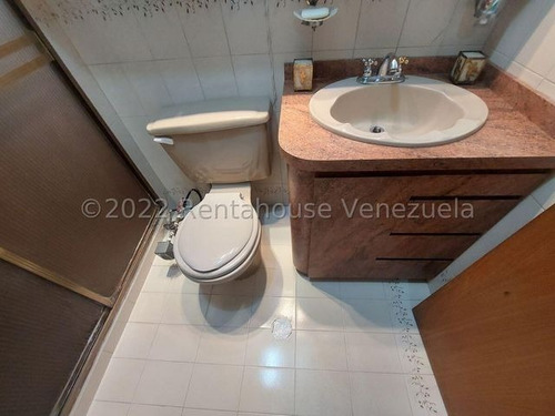 Imagen 8 de 10 de Amplio Y Cómodo Apartamento Ubicado En Manzanares Caracas 22-21552