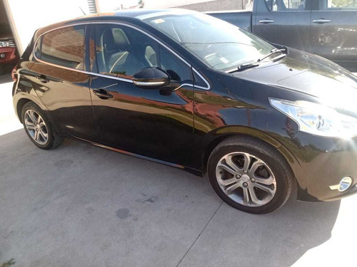 Imagen 10 de 16 de Peugeot 208 2015 1.6 Feline