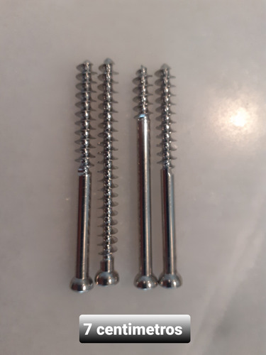 Platina Y Tornillo De Titanio Para Fractura Tibia Y Perone (Usado)