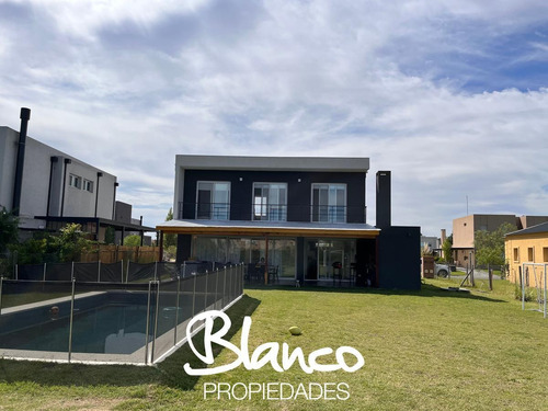 Imagen 3 de 6 de Oportunidad! Gran Terreno A La Laguna Dentro Del Barrio San Benito - Villanueva